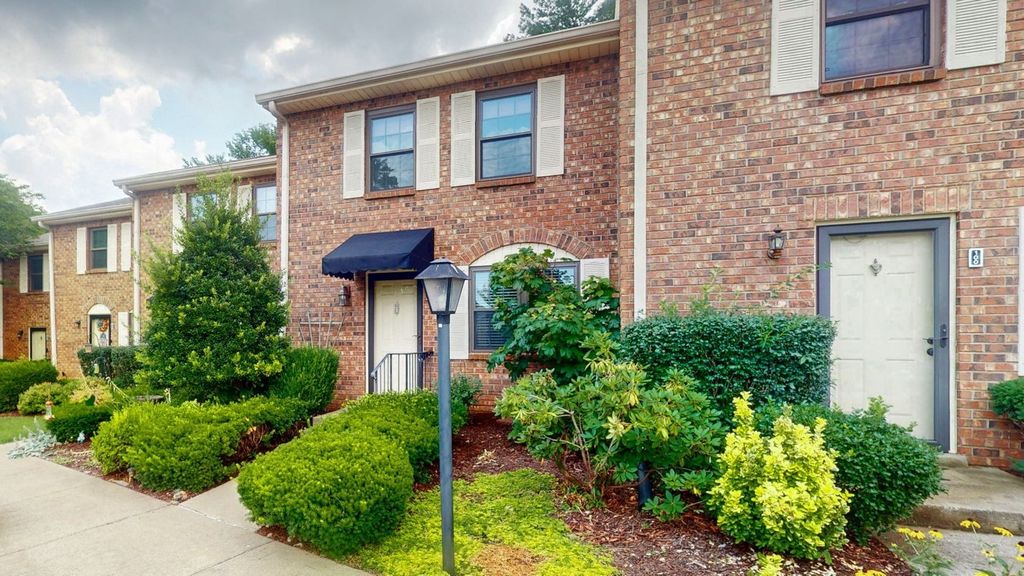 102 Thistle Ln, Hermitage