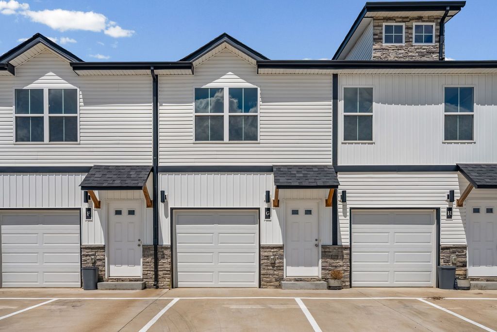 224 Drayton Dr G, Clarksville