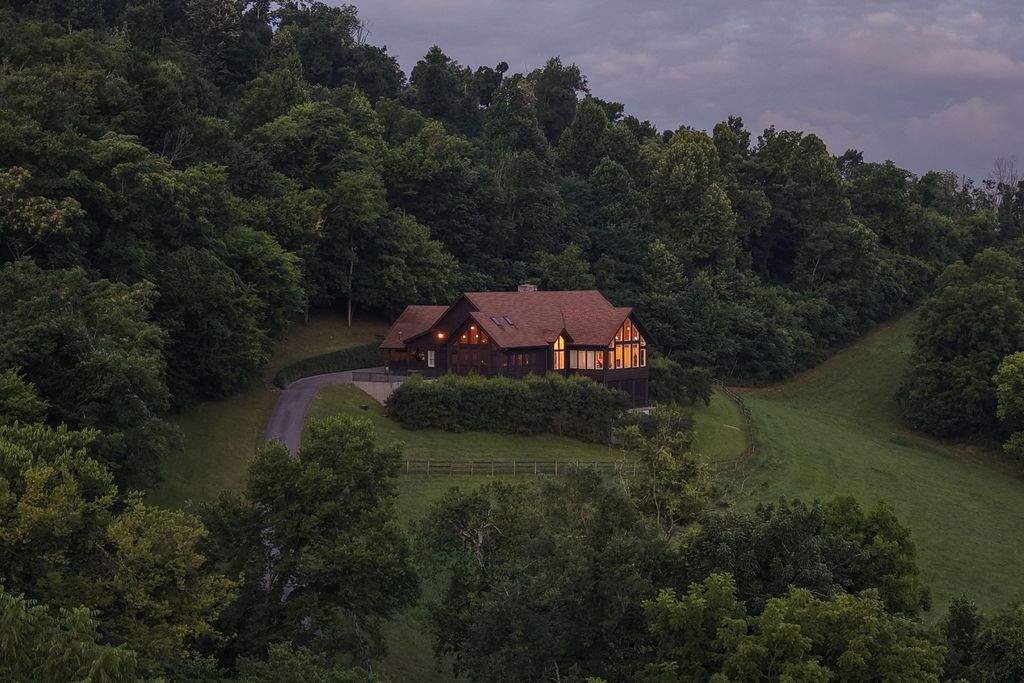 391 Bluestocking Hollow Rd, Shelbyville