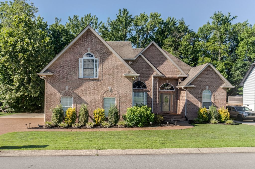 300 Artesa Dr, White House