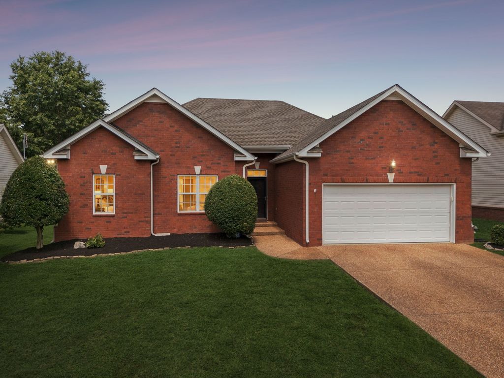 2010 Patrick Way, Spring Hill