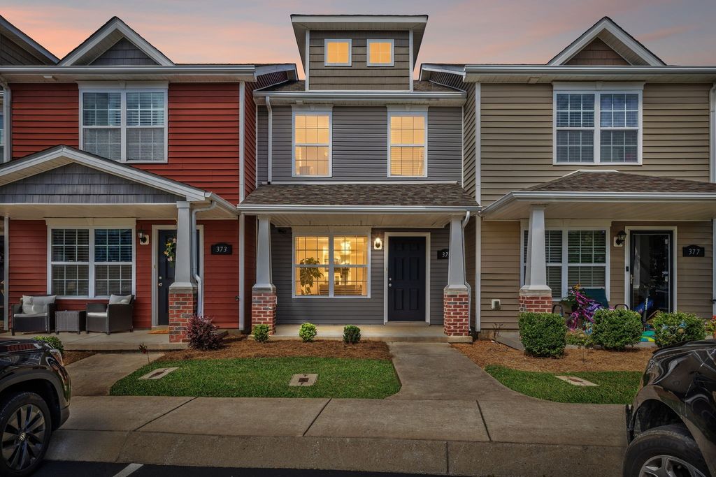 375 Sam Houston Cir, Clarksville