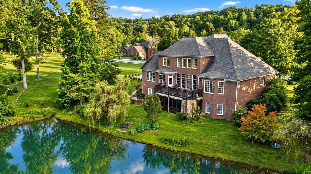 6 Ives Lake Road, Signal Mountain