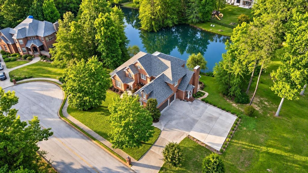 6 Ives Lake Road, Signal Mountain