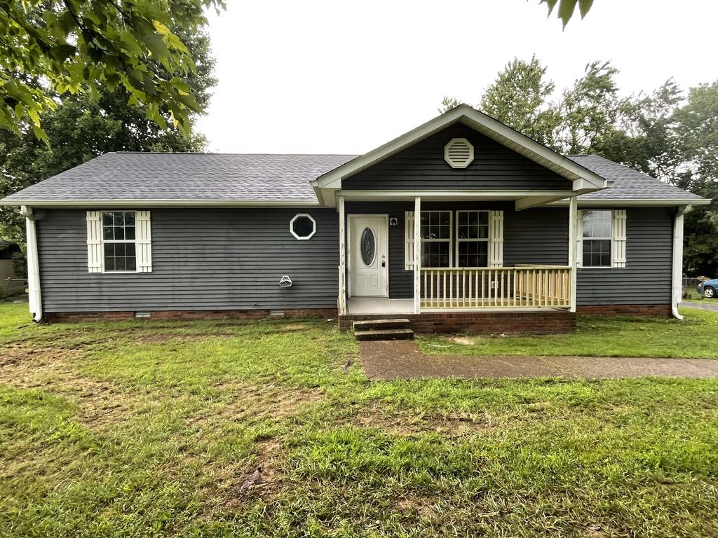 641 Airport Rd, Portland