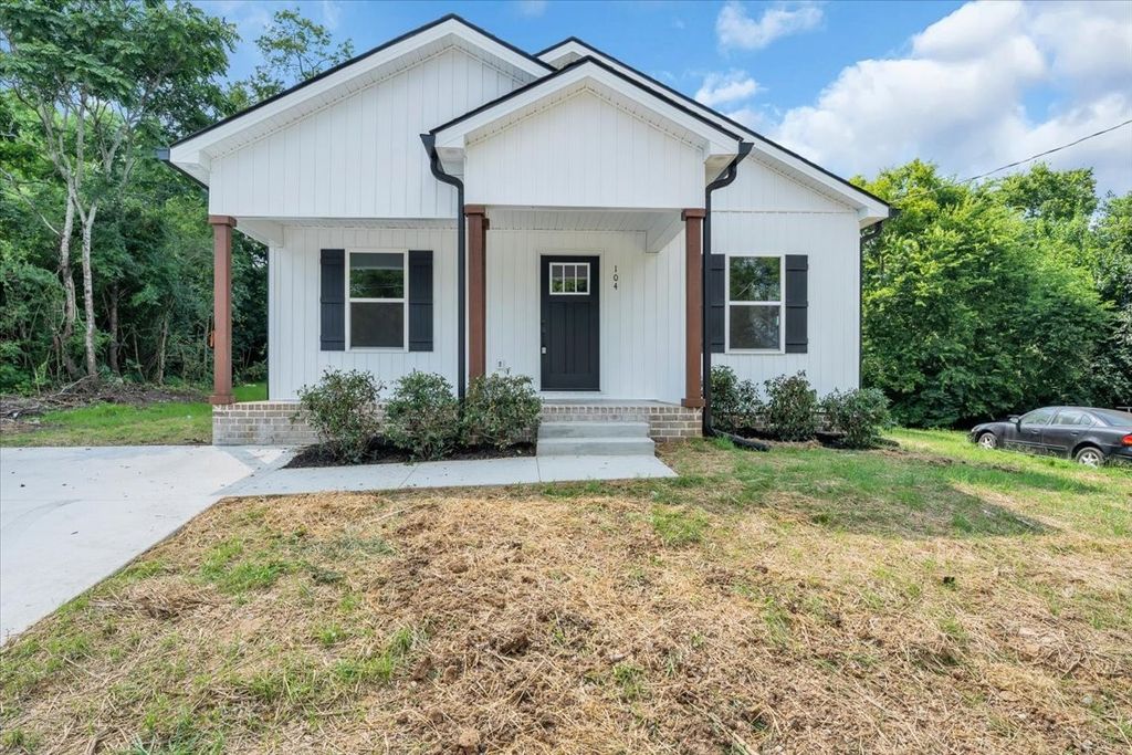 104 Pratts Aly, Columbia