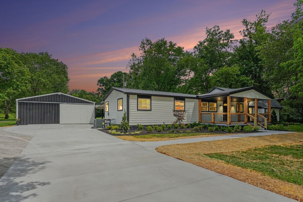 305 Martha Leeville Rd, Lebanon