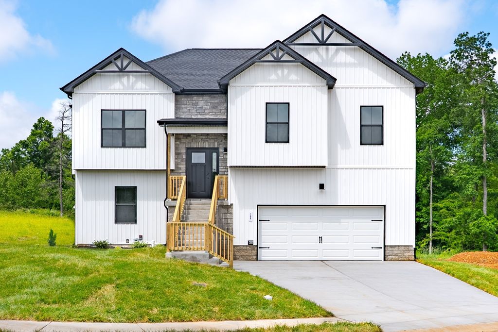 201 Dewberry Ct, Clarksville