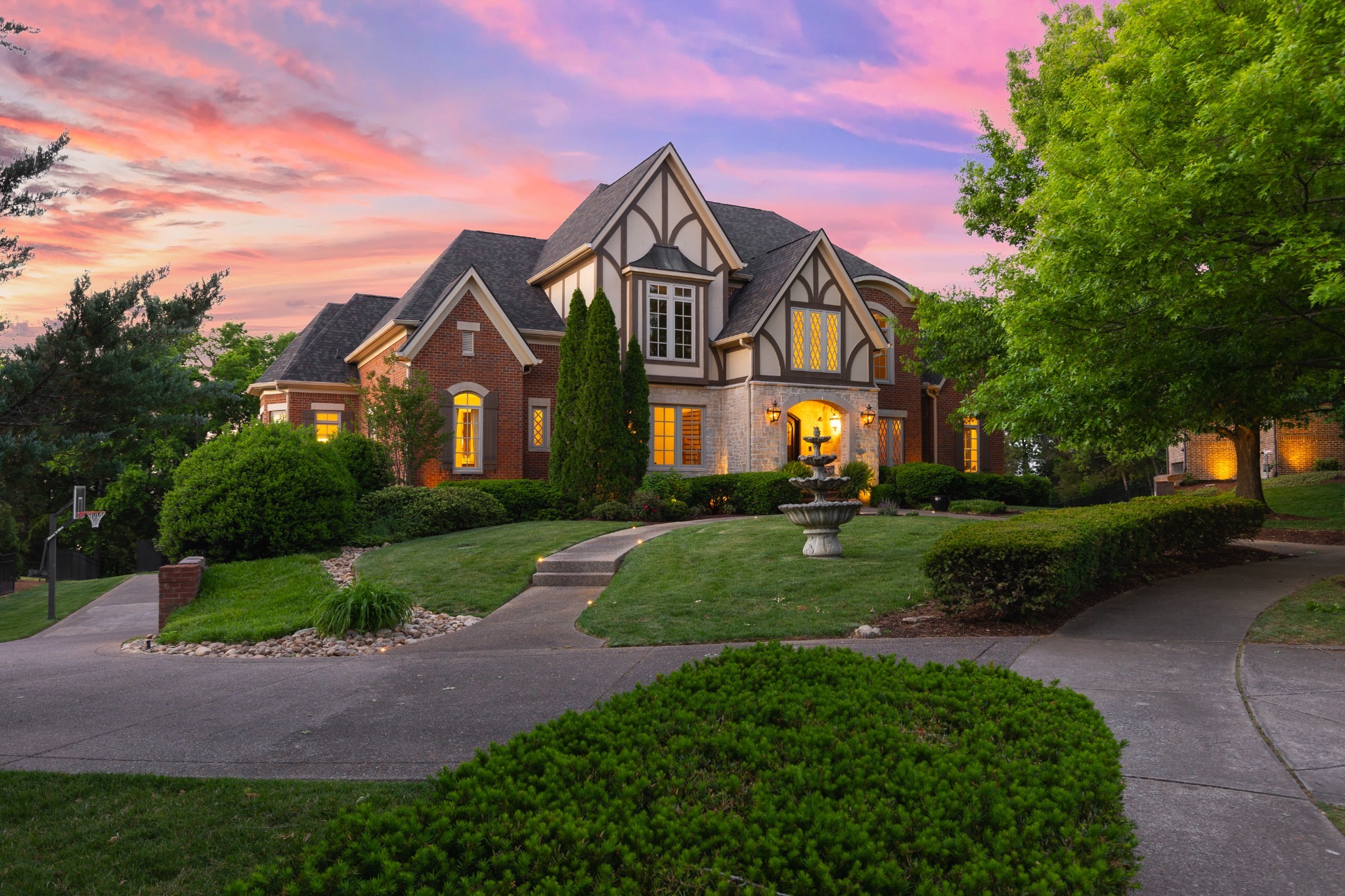 Brentwood Real Estate - Residential for sale