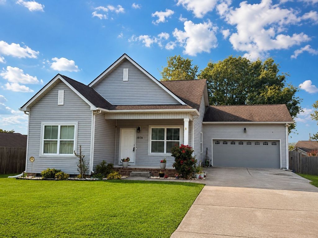 1974 Woodbury Ln, Columbia