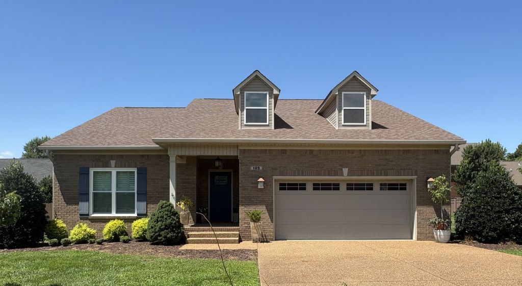 109 Sugar Tree Ln, Columbia