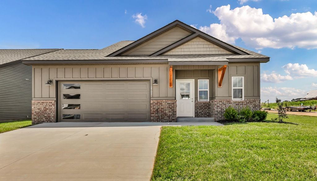 2709 Brewster Dr, Clarksville