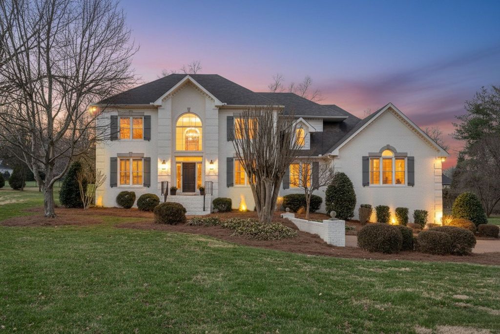 507 Allibar Pl, Brentwood