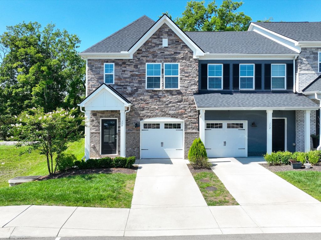 174 Brighton Ln, Lebanon