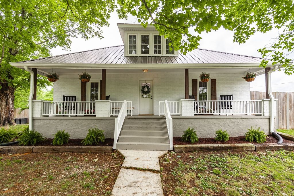 537 Defeated Creek Hwy, Carthage