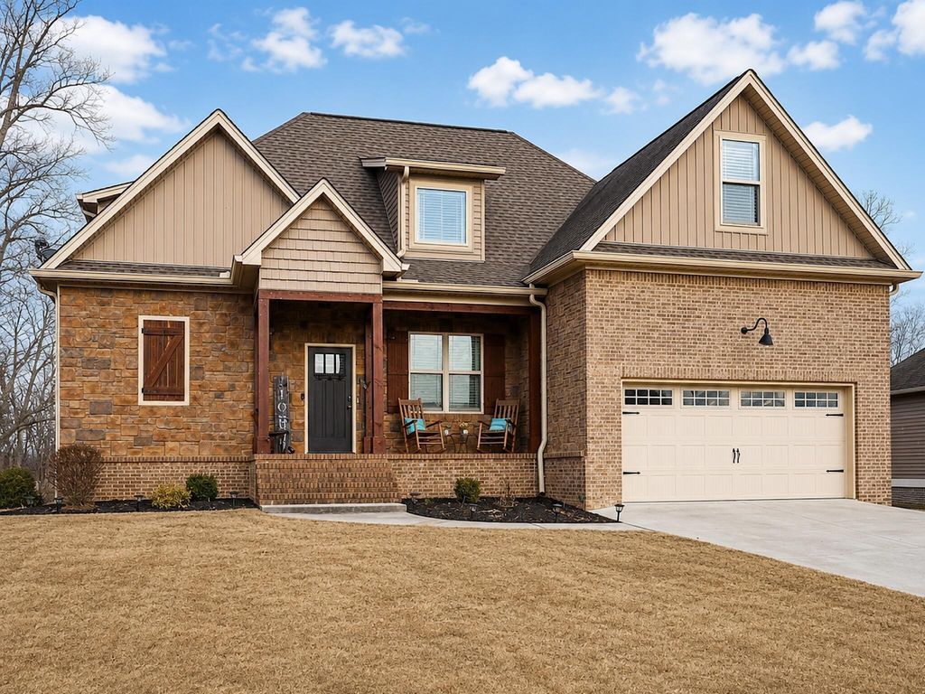 1667 Weston Hills Drive Nw, Cleveland