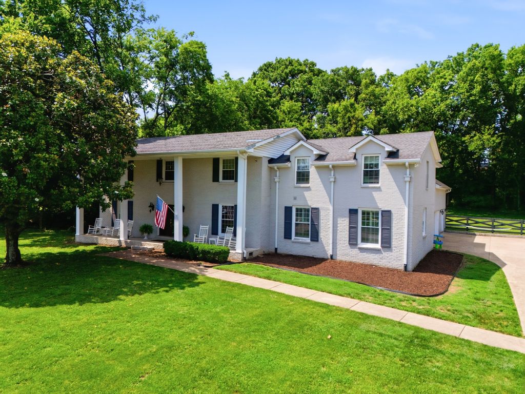 5212 Williamsburg Rd, Brentwood