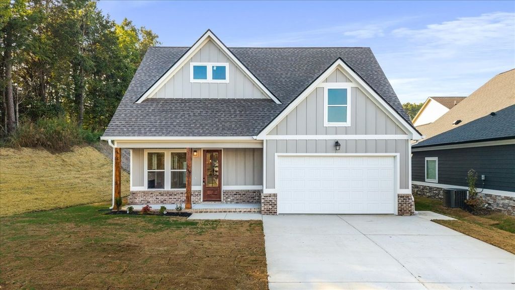 5105 Ella Lane Nw, Cleveland