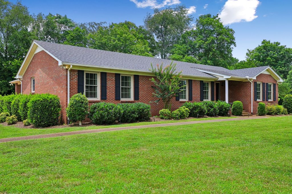 205 Crestview St, Chapel Hill