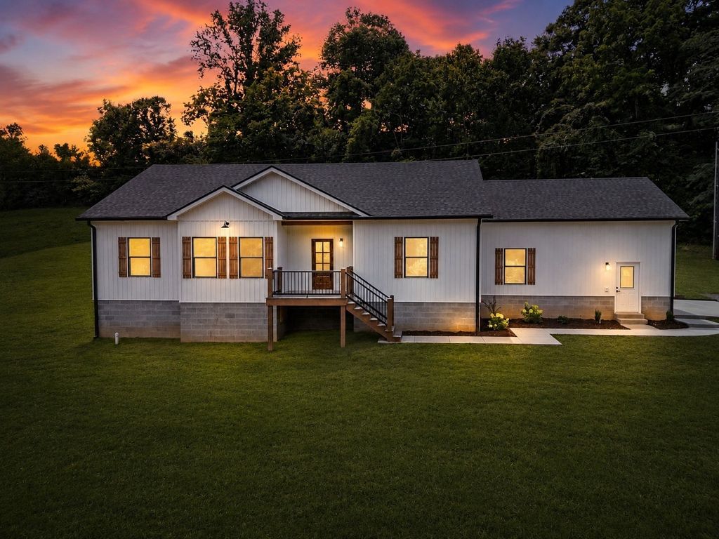 1299 Freeman Loop, Cumberland Furnace