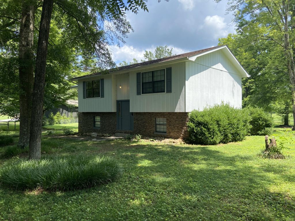 190 Sundown Shores Lane, Decatur