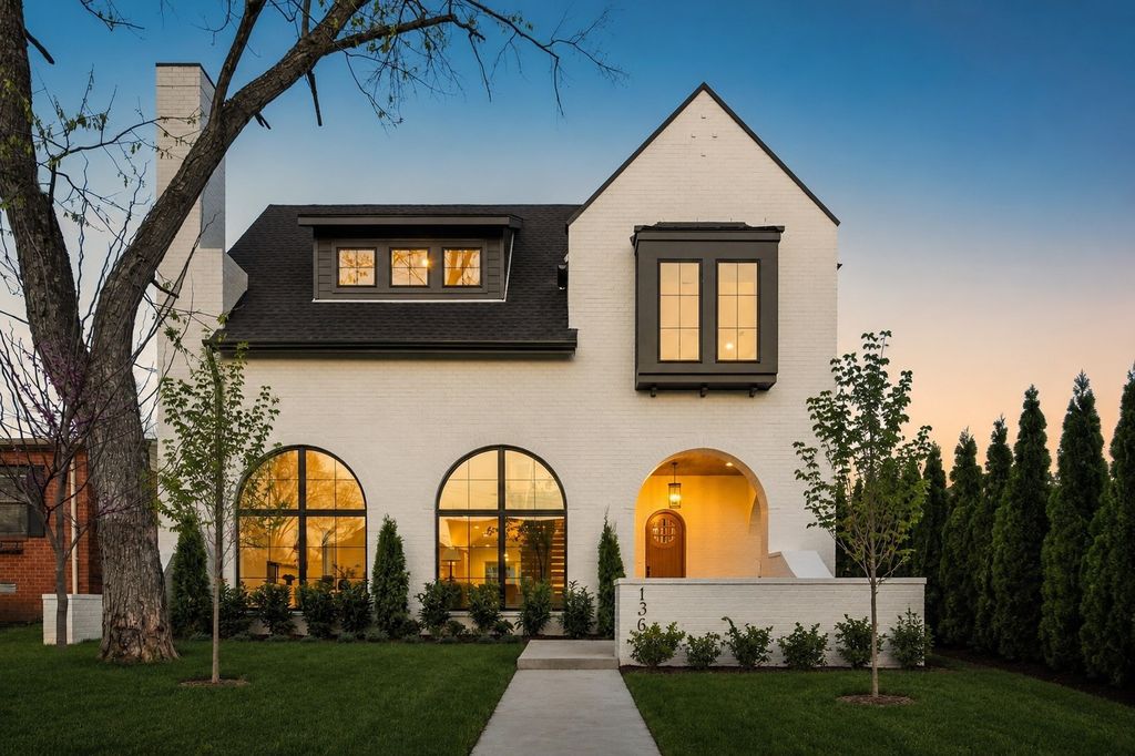 136 39th Ave N, Nashville