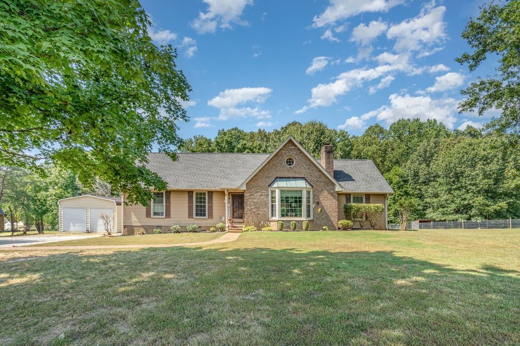 8049 New Chapel Rd, Springfield