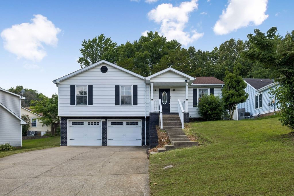 130 S Richview Rd, Clarksville