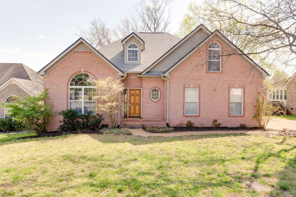 109 Ridgeview Trce, Hendersonville