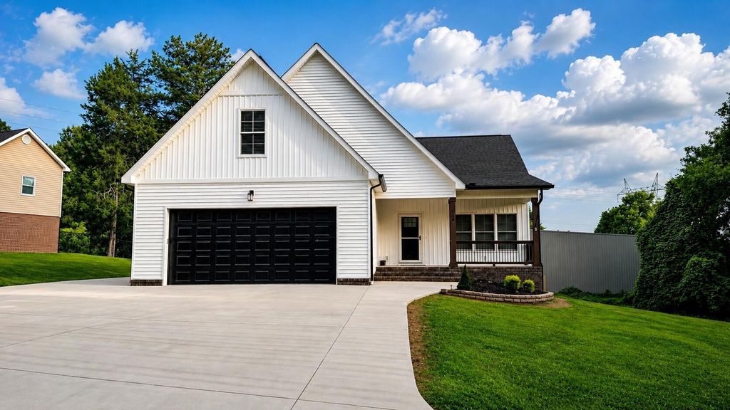 120 Stonewood Drive Nw, Cleveland