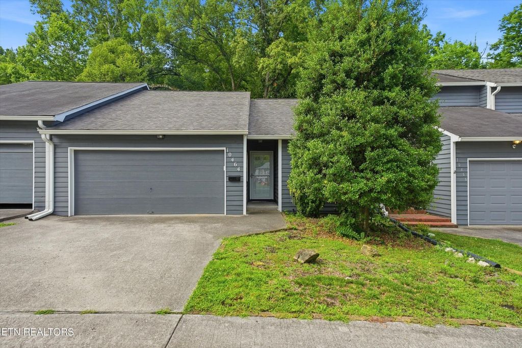 10464 Laura Lee Lane, Knoxville