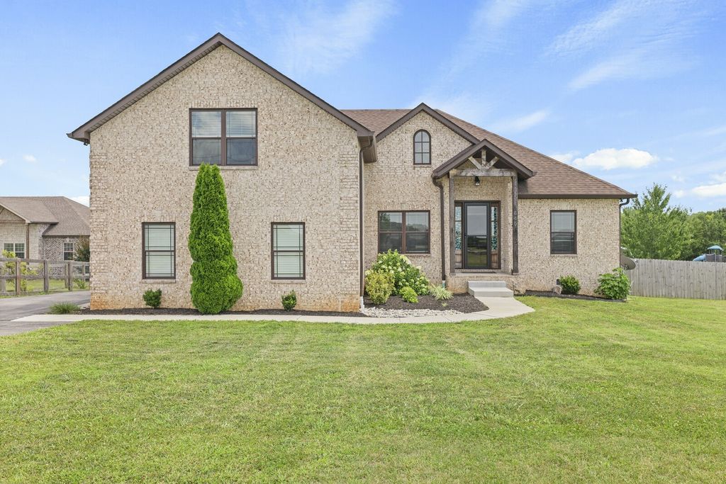 645 Jackson Rd, Portland