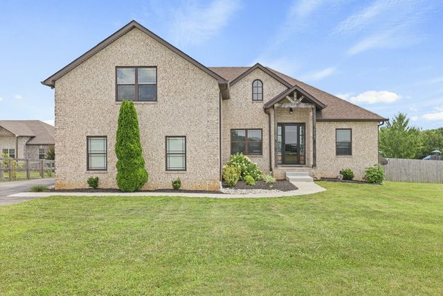 645 Jackson Rd, Portland