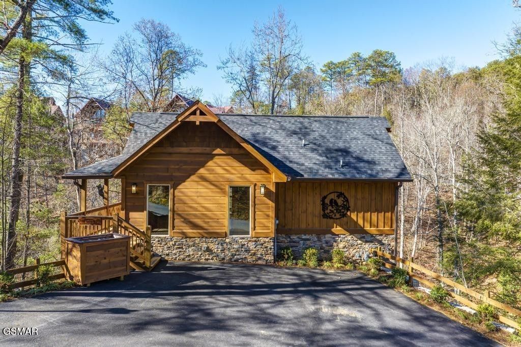 1110 Rocky Creek Way, Pigeon Forge