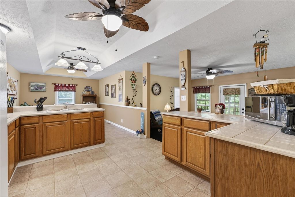 122 Lakeview Rd, Stewart