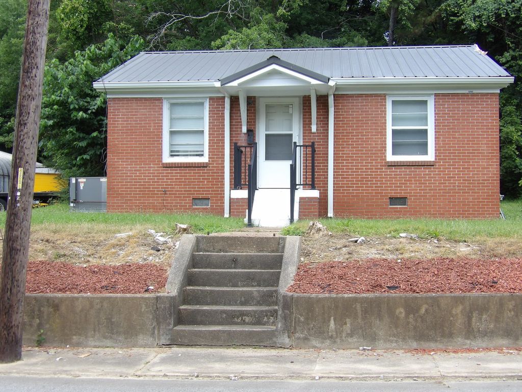 202 E Richland Ave, Waverly
