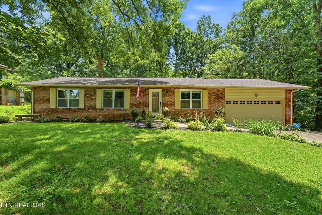 1516 Scottsdale Drive, Knoxville