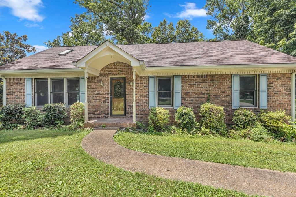 1106 Dogwood Ln, White House