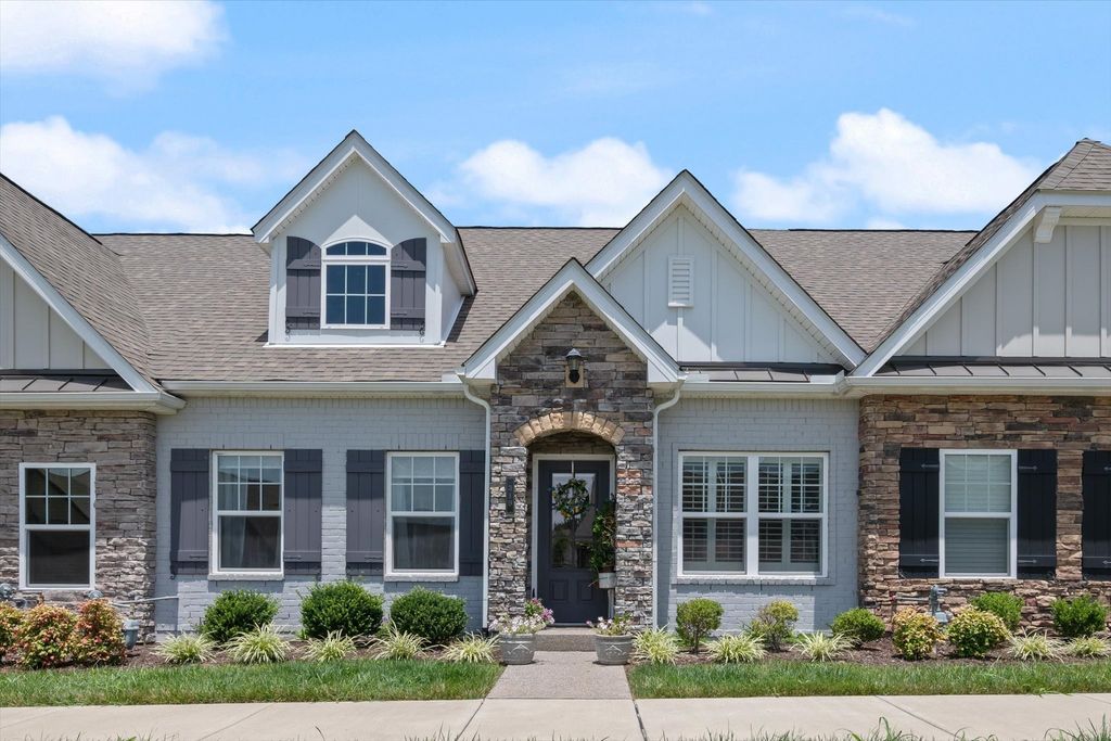 319 Buckner Cir, Mount Juliet