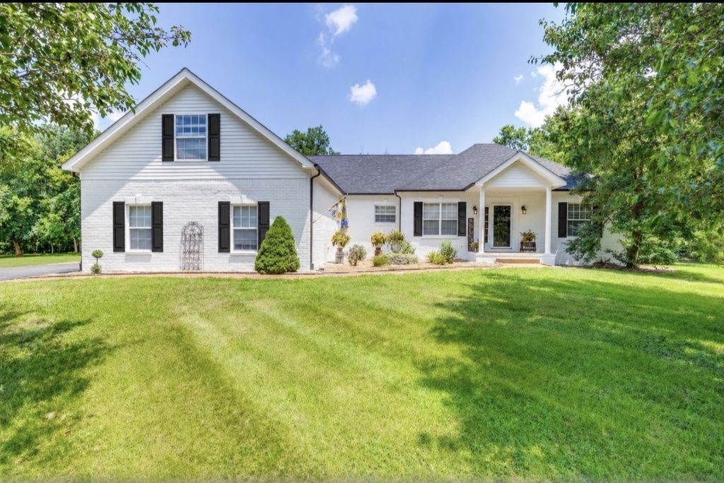 2118 Sue Ln, Spring Hill