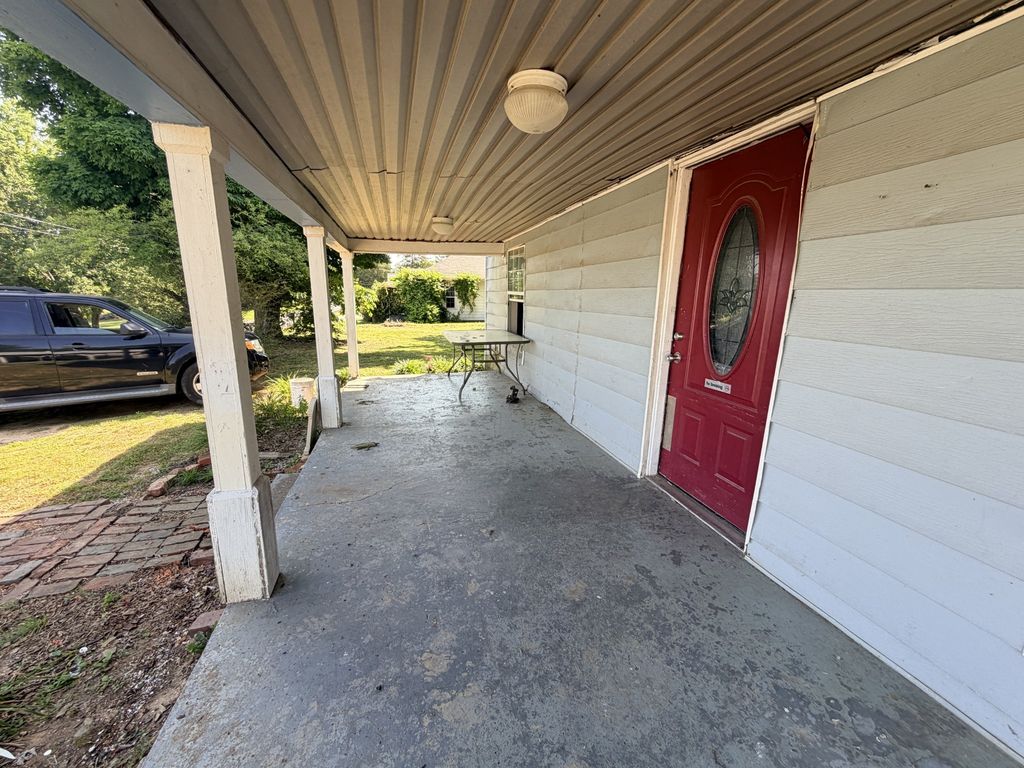16 Saint Francis St, Englewood