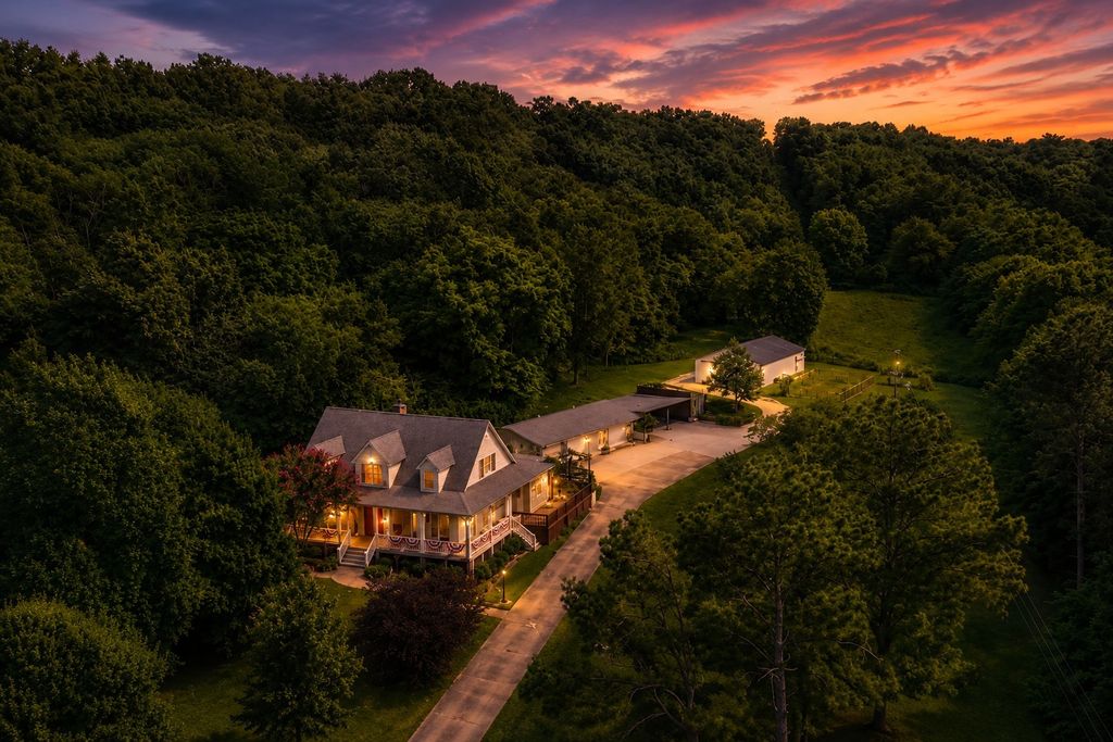 1204 Bobs Ln, Mount Pleasant