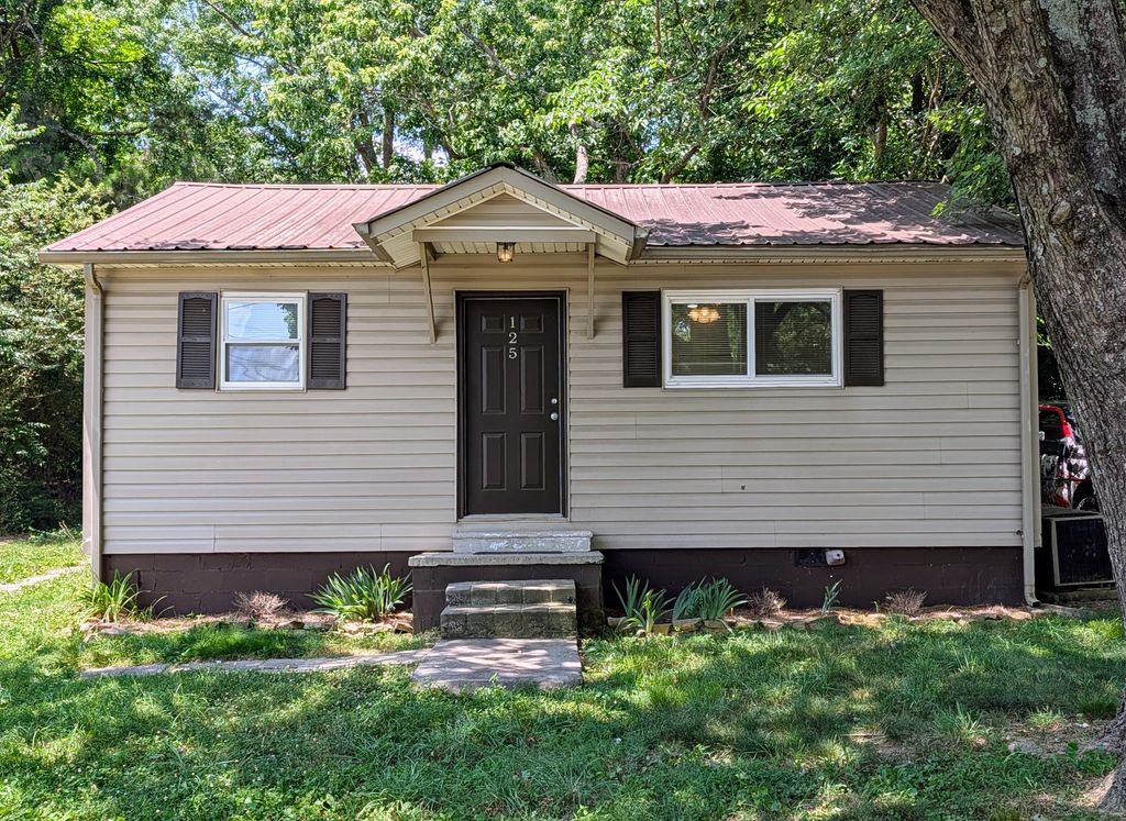 125 Dixie Dr Ne, Cleveland