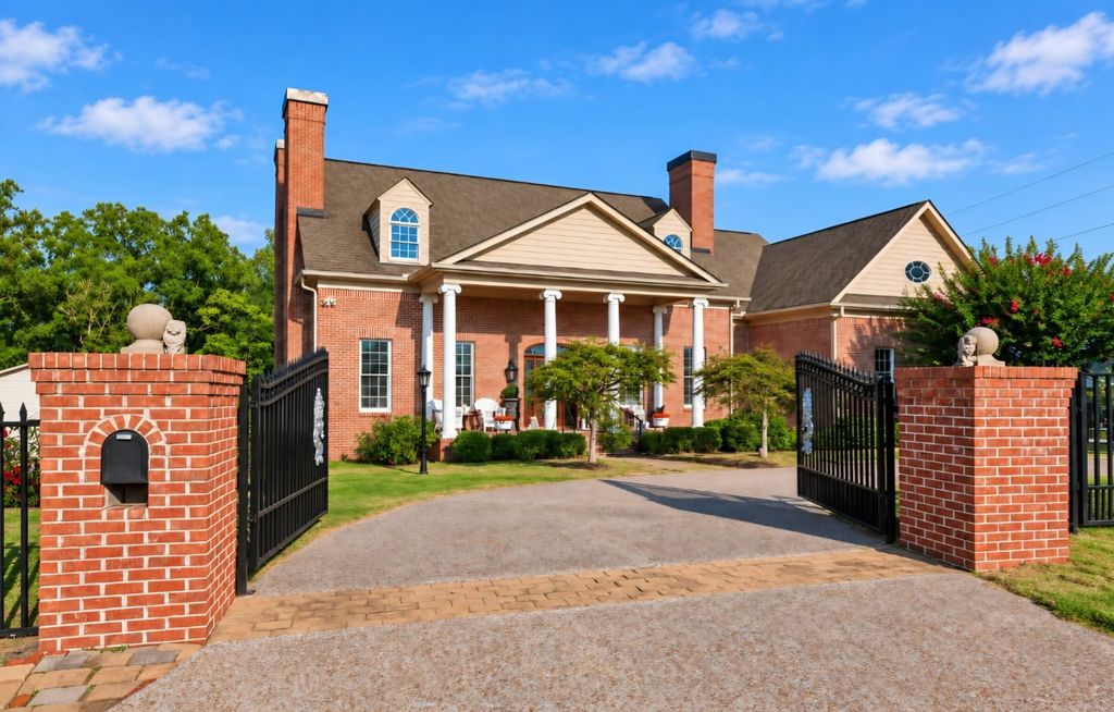 200 Holmes Creek Rd, Smithville