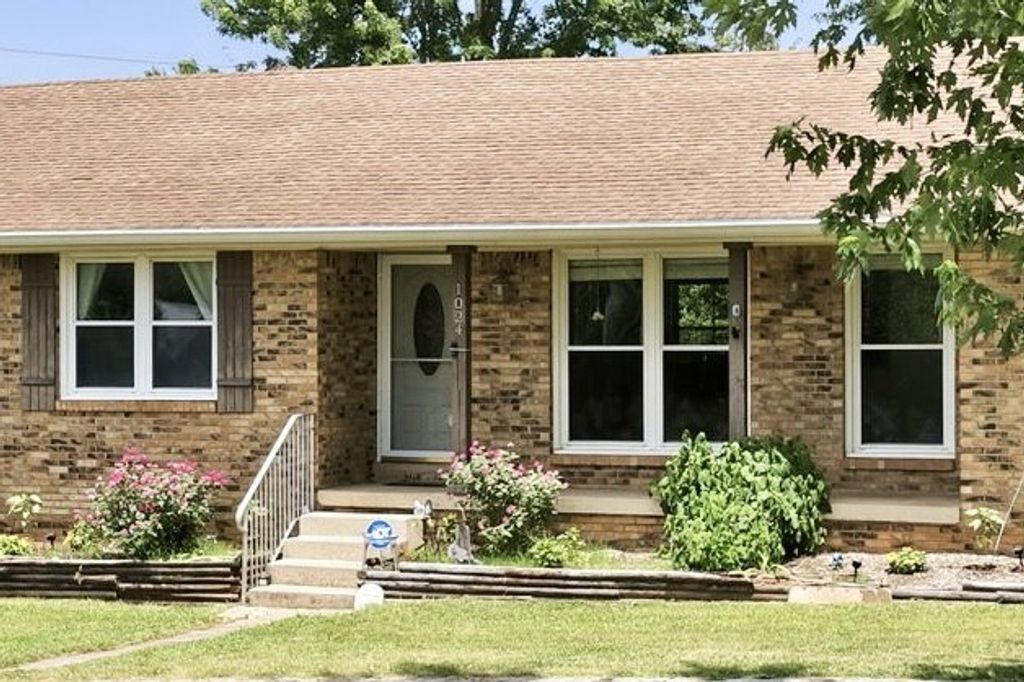 1024 Rome Pike, Lebanon