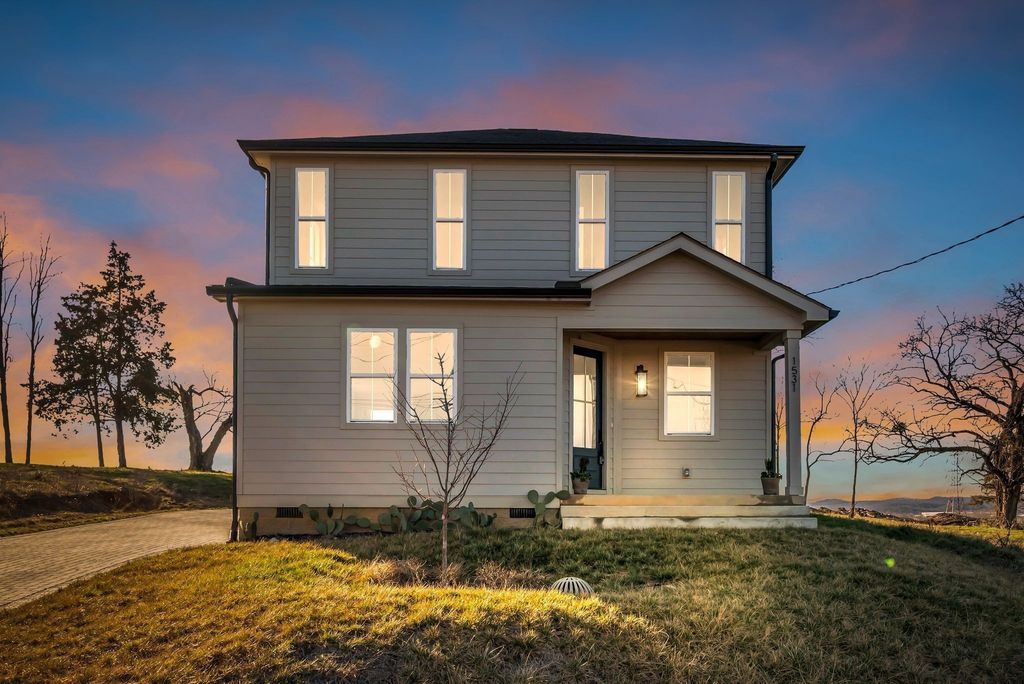 1531 E Stewarts Ln, Nashville