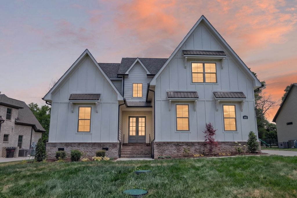 8 Martha Washington Way, Murfreesboro