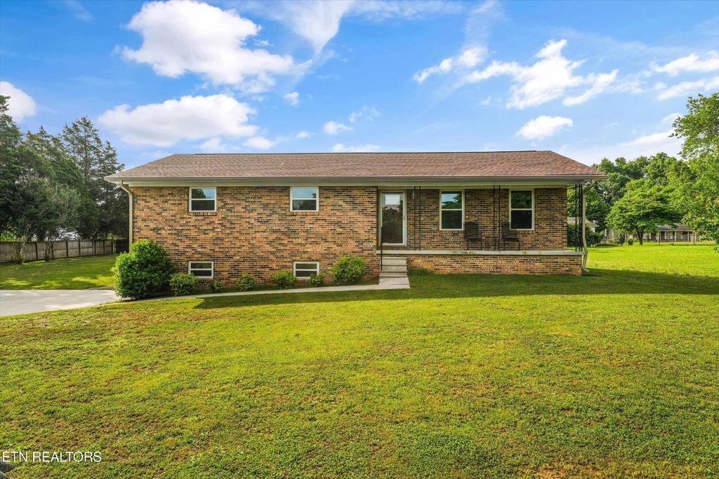 9120 Sherrod Drive, Knoxville