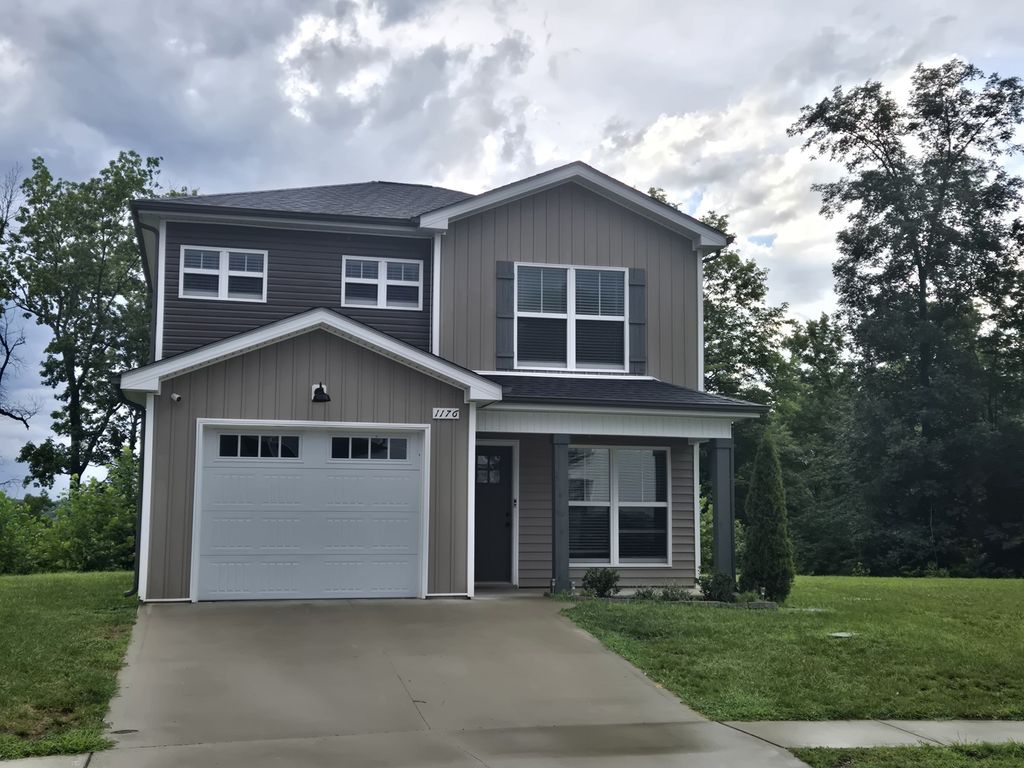 1176 Cottonwood Dr, Clarksville