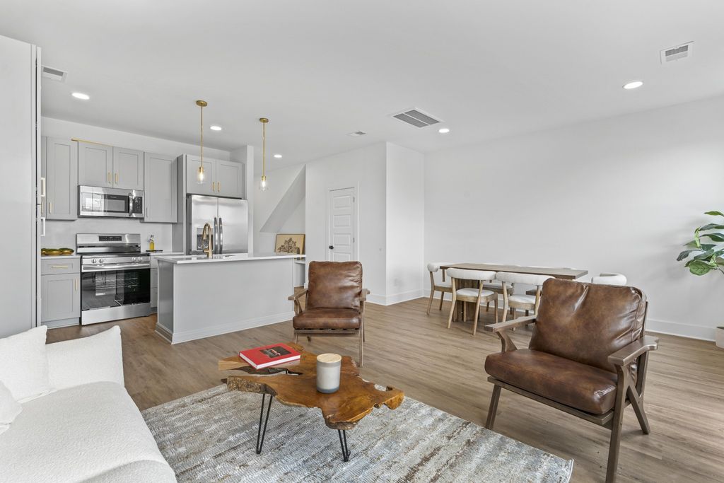 174 High Park Cir 174, Lebanon